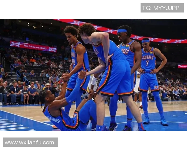 2014年NBA季后赛雷霆与马刺第四场激战回顾与精彩瞬间解析