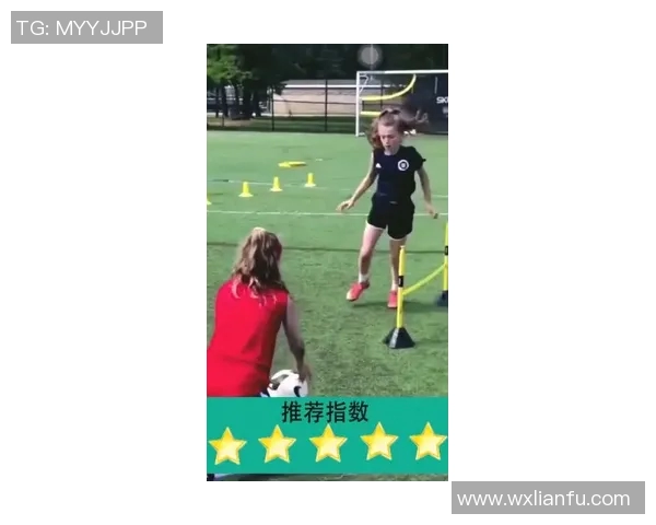 从贫困到辉煌足球明星童年艰辛故事揭示奋斗与坚持的力量