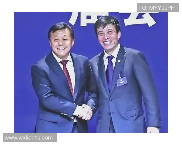 刘国梁与足球明星的跨界合作探索体育界的新可能性与未来发展 刘国梁与足球明星的跨界合作探索体育界的新可能性与未来发展